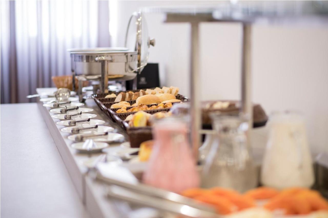 Hotel H2 Congonhas Congonhas  Exterior foto A buffet